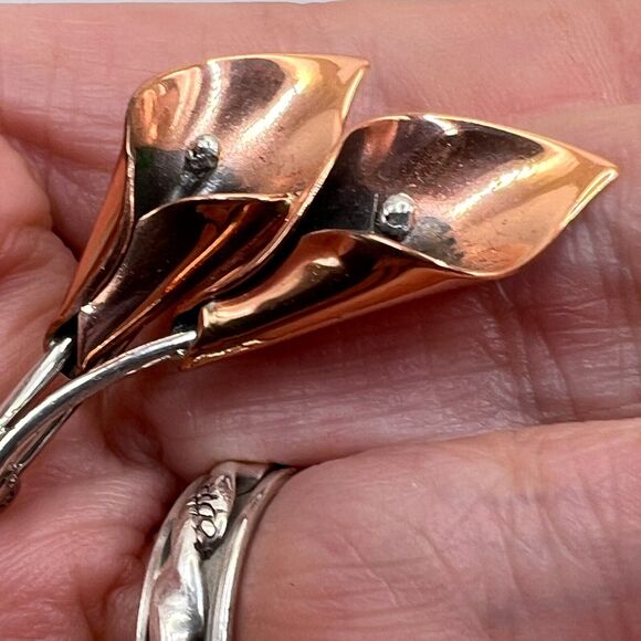 Vintage Stuart NYE Copper Sterling Double Calla LILY BROOCH Pin Costume Jewelry - Picture 5 of 12
